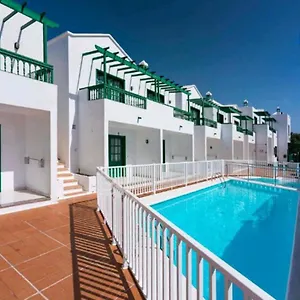 Beautiful Spacious 1-bed With Aircon Apartamento Puerto del Carmen (Lanzarote)